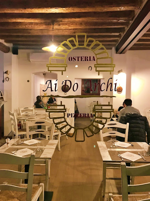 Gdzie zjeść w Wenecji i posmakować naprawdę dobrej włoskiej kuchni? Propozycja street food, na lunch i przekąskę, a także na wieczorną kolację przy butelce wina.