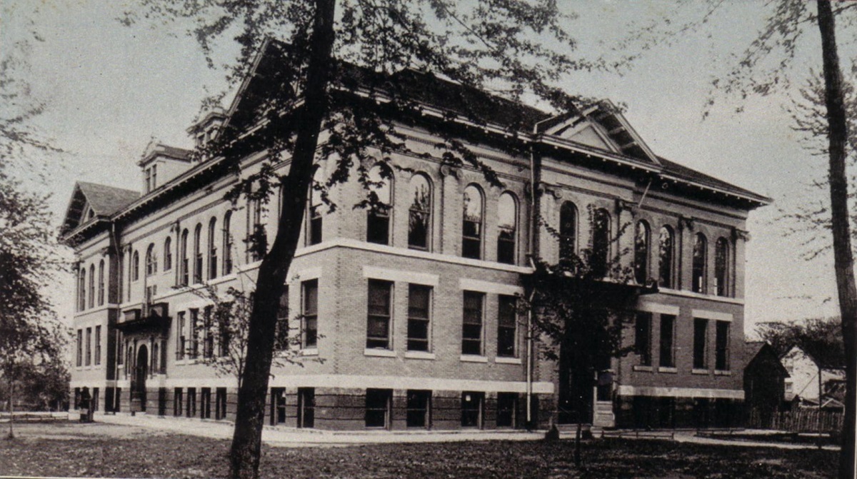 The Lucas Countyan Which Alma Clay do you mean?