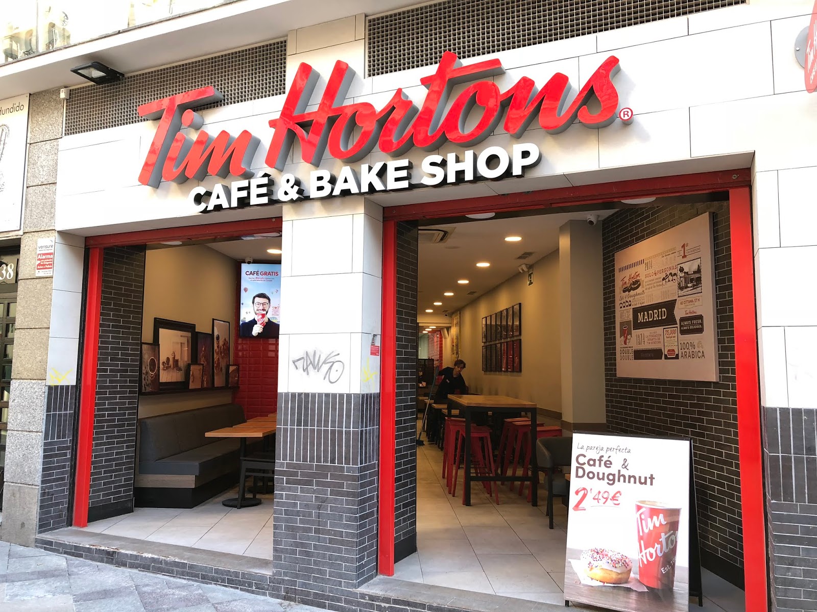Tim Hortons Café and Bake Shop (Madrid, SPAIN) | A traveling diary from around the world...