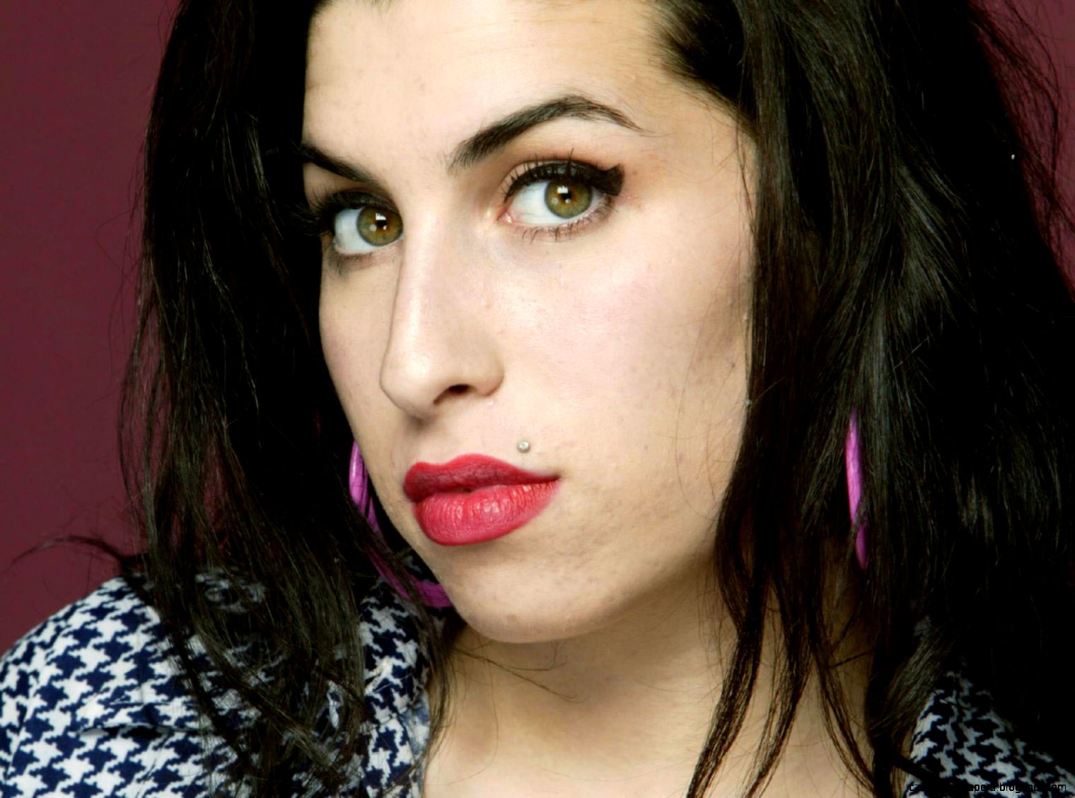 Amy Winehouse Wallpaper Hd | Zoom Wallpapers