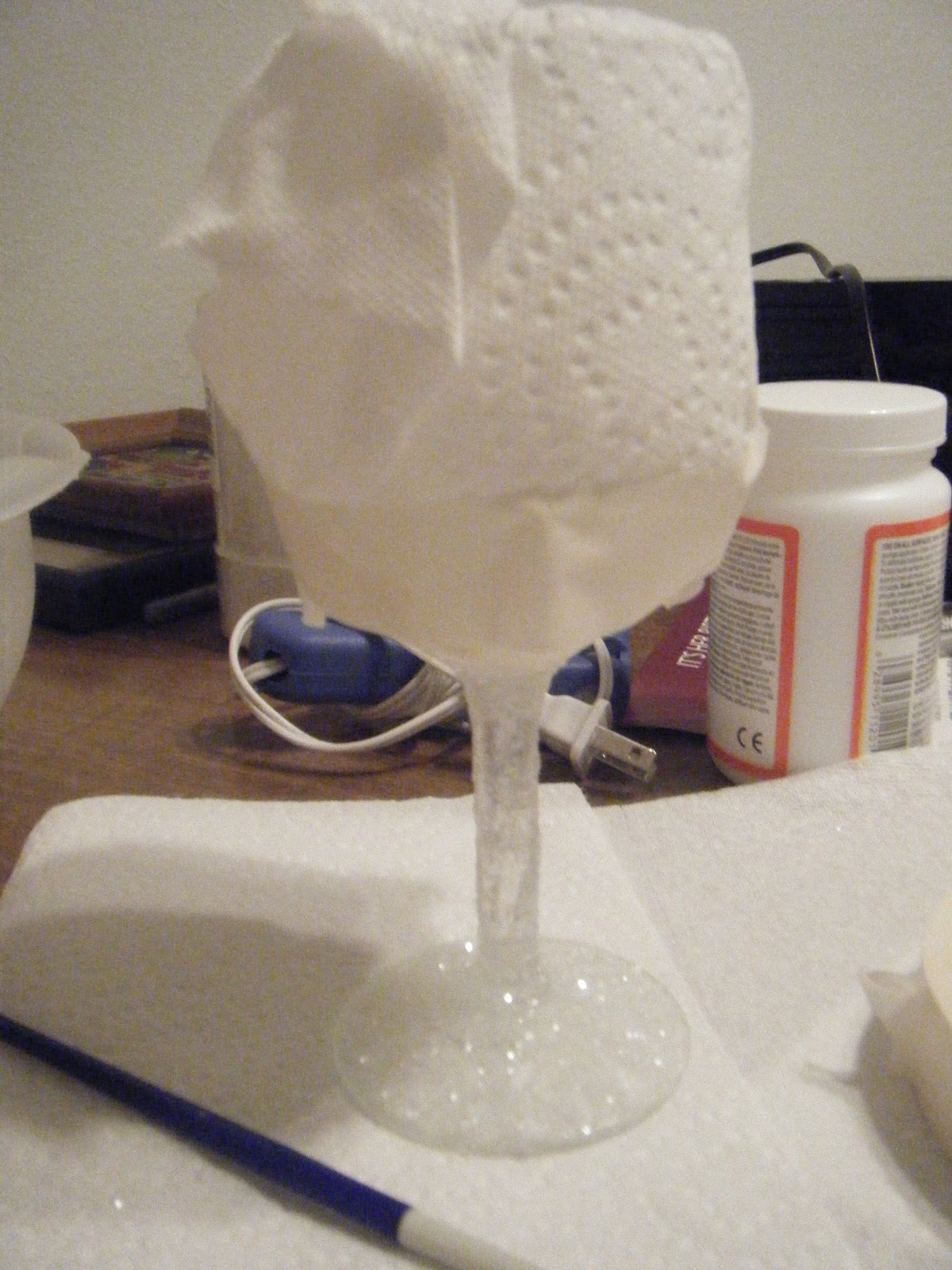 [DIY] Doing It Myself. Glitter Stem Wine Glass