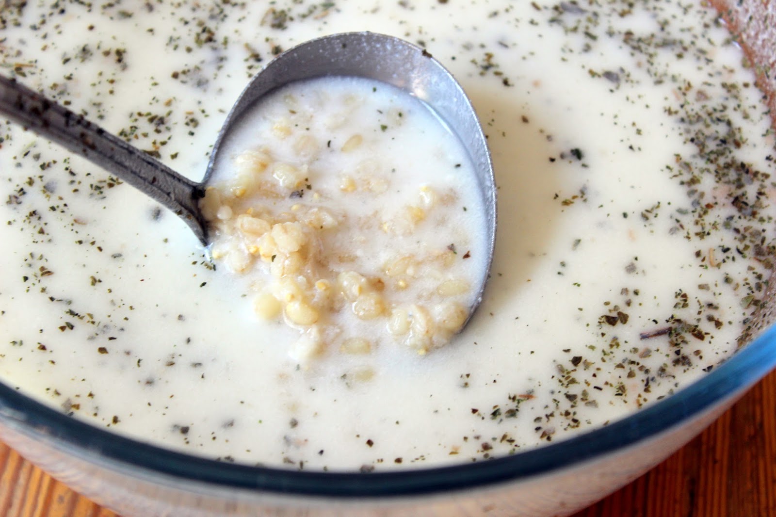 Nesrin&amp;#39;s Küche: Ayran Aşı Çorbası / Kalte Joghurtsuppe mit Weizen und Minze