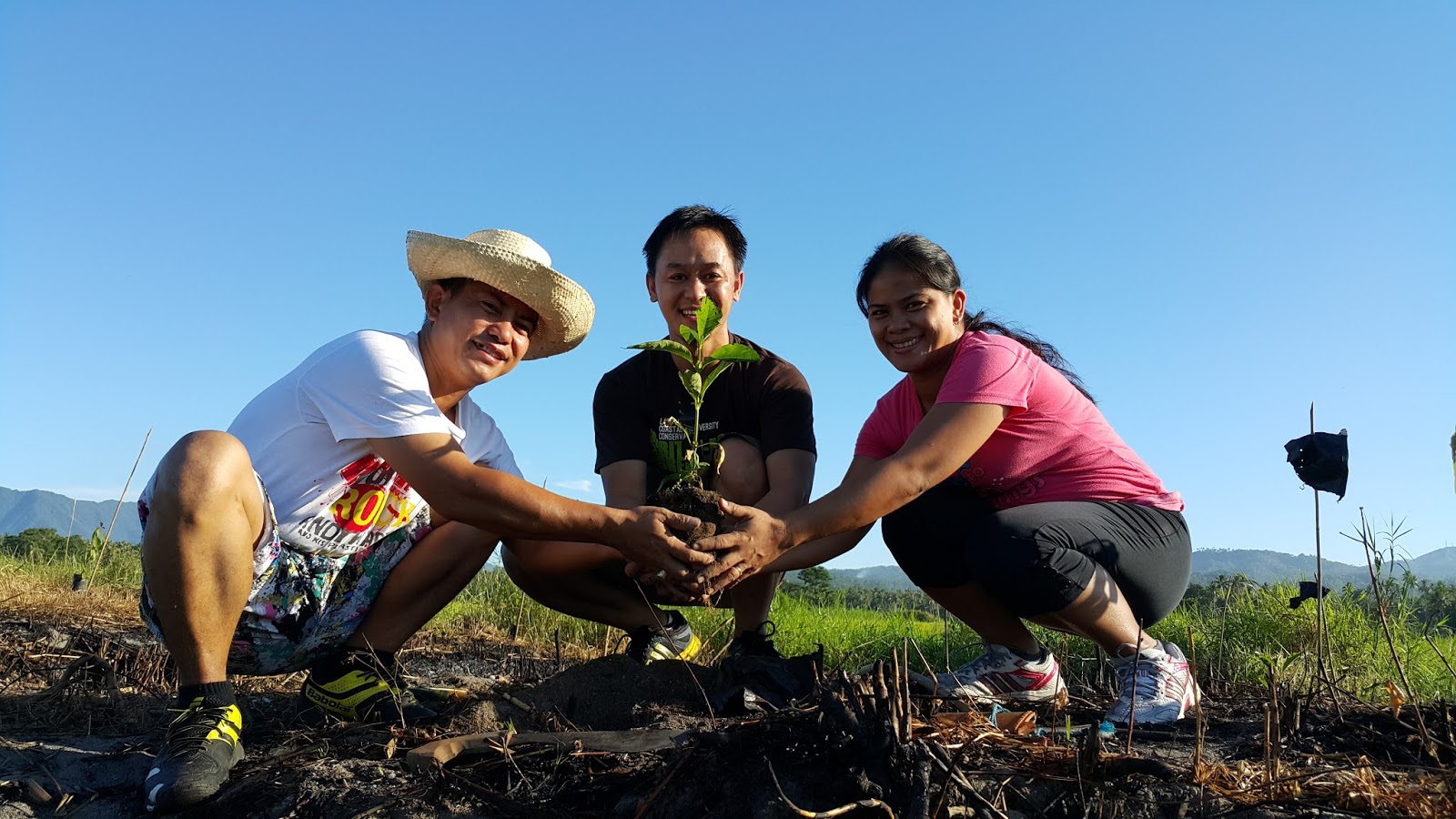 Lake Mainit of the Philippines Why conserve our Lake Mainit?