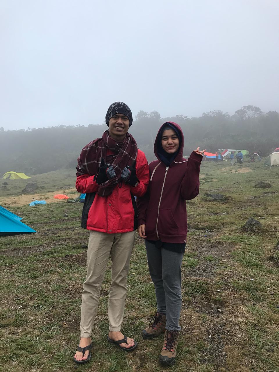 Sevilla�s Area: Ada Apa di Puncak Gunung Gede?!