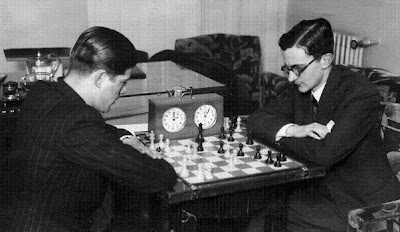 Partida de ajedrez Lilienthal-Rey Ardid, en su encuentro de Zaragoza (enero 1934)