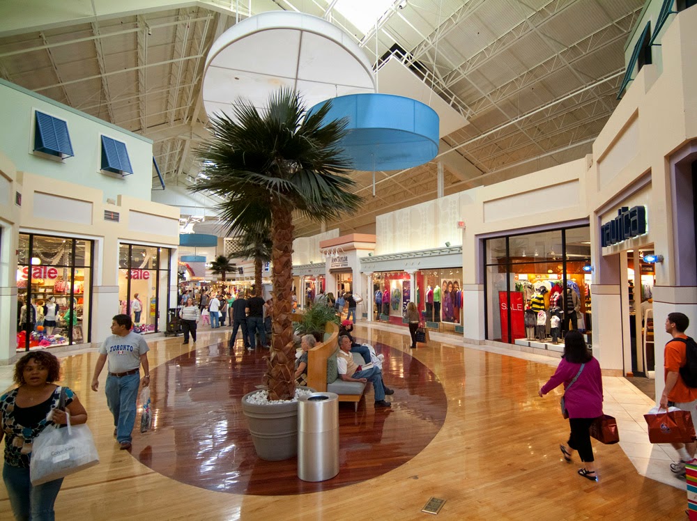 Travel by Sá!: Outlet Sawgrass Mills - Florida
