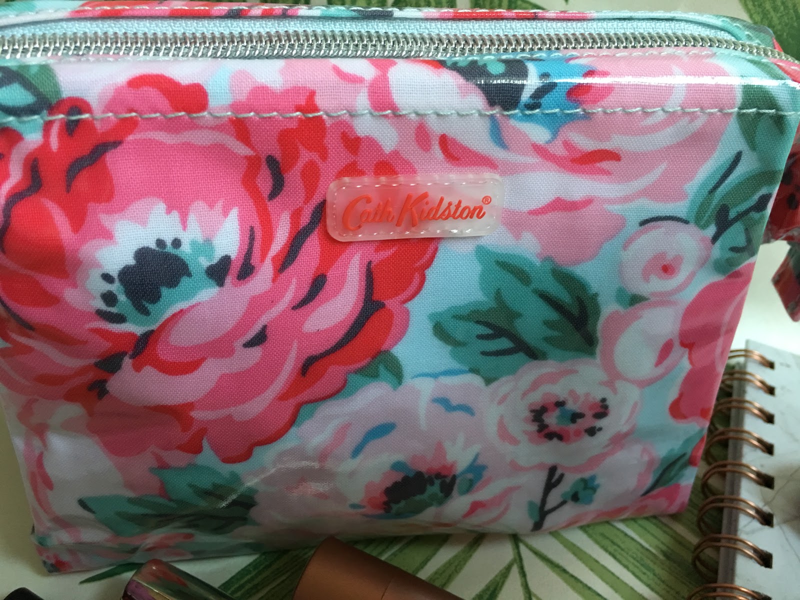 NEW CATH KIDSTON MAKEUP BAG JUELOOK