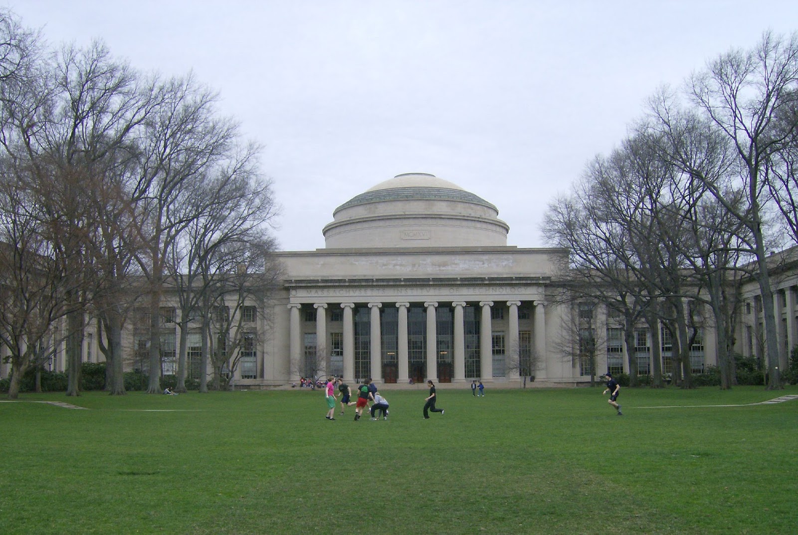 Tour college: August 2013