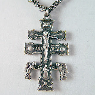 Amuletos y Talismanes: Cruz de Caravaca Amuletos y Talismanes: Cruz de Caravaca