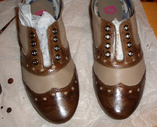 All About Oxfords! DIY Bonus ~ Going Spectator Style with Gail Carriger 