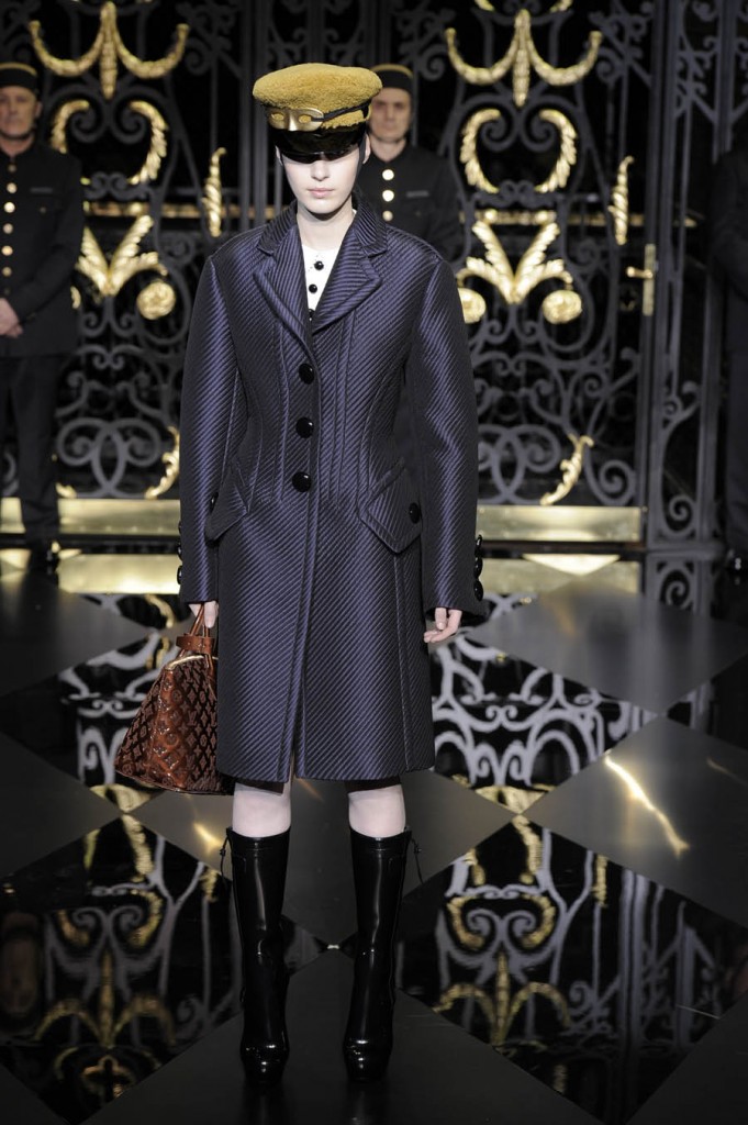 Louis Vuitton Paris Fashion Week | Fanzpixx