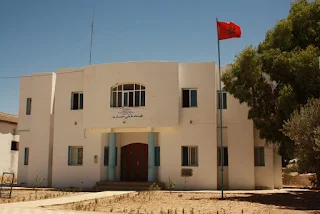 مجموعة مدارس الدالية بجماعة بني عمارت بالحسيمة  لا زالت مغلقة الابواب