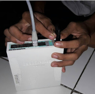 Cara Upgrade versi Router MikroTik dengan Netinstall ~ Blog Abdul Halim