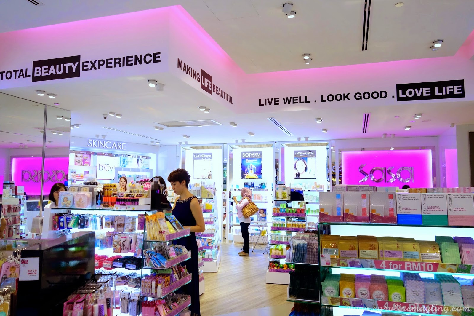 SaSa's Lifestyle Concept Store Sunway Pyramid carolinemayling