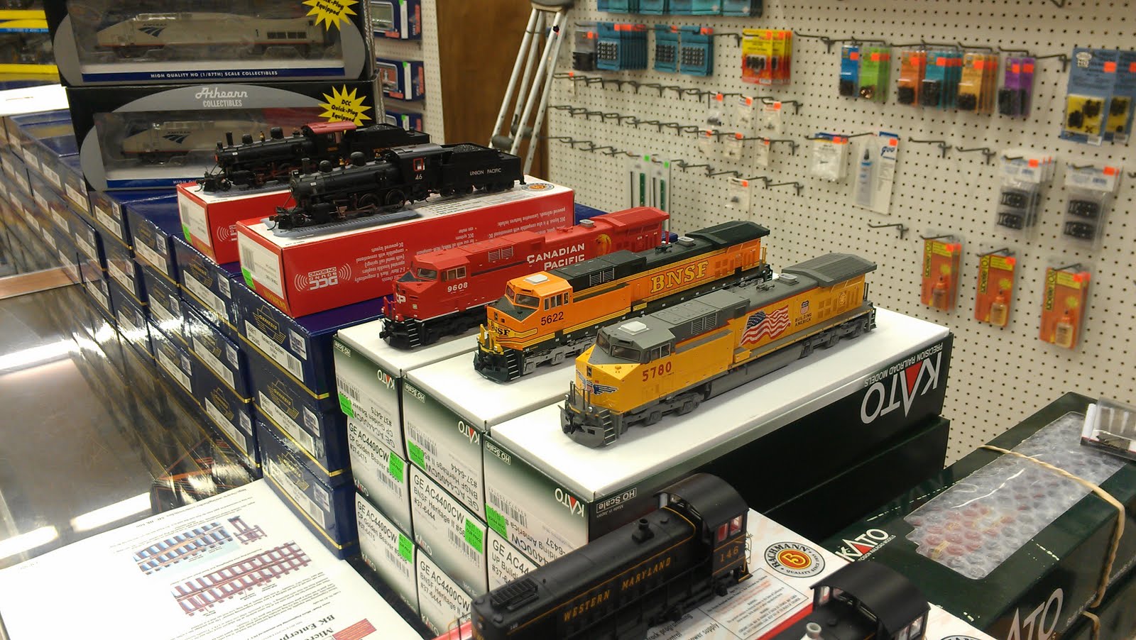Bill Baar's Trains Lombard Hobbies Jan 9, 2012