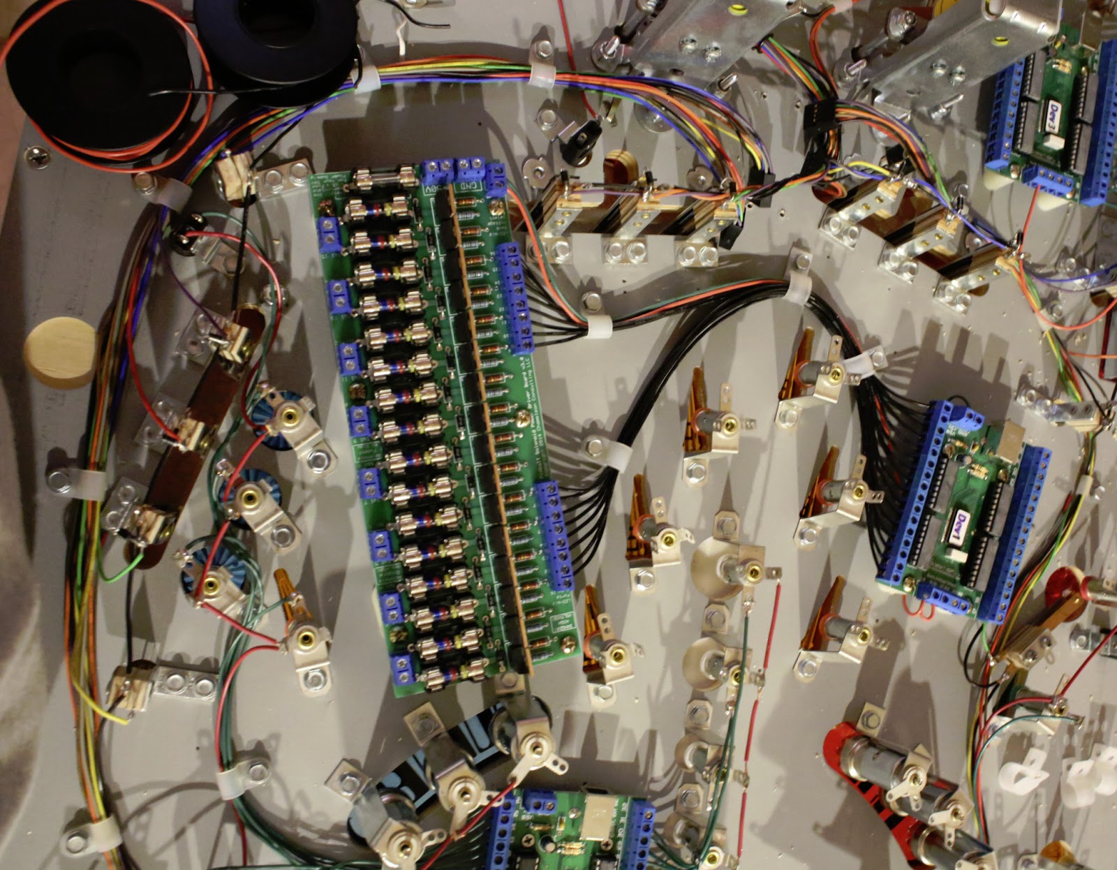 Pinball Chameleon's Guide to DIY Pinball Machine Construction The