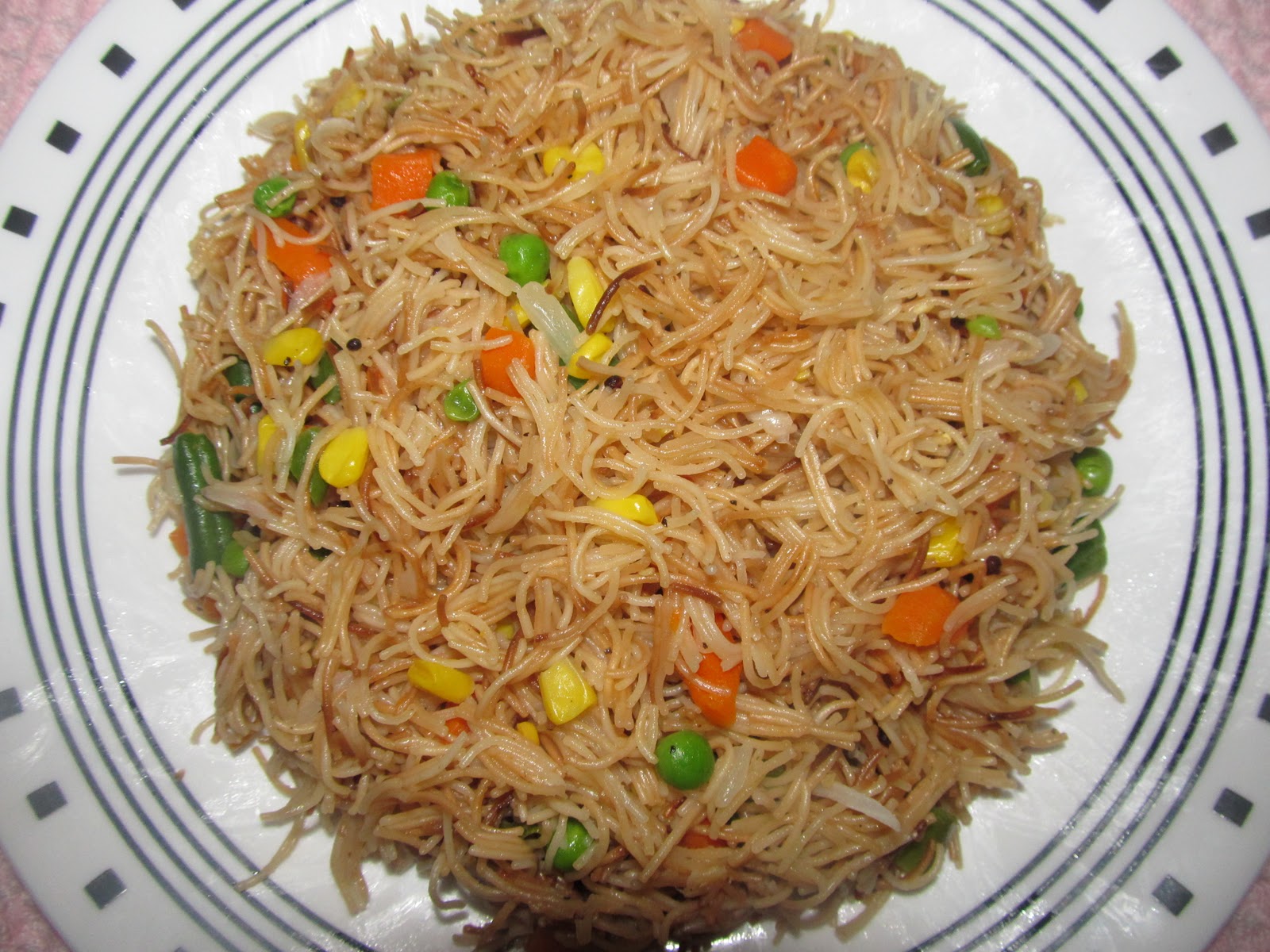 Erivum Puliyum: Vermicelli Upma