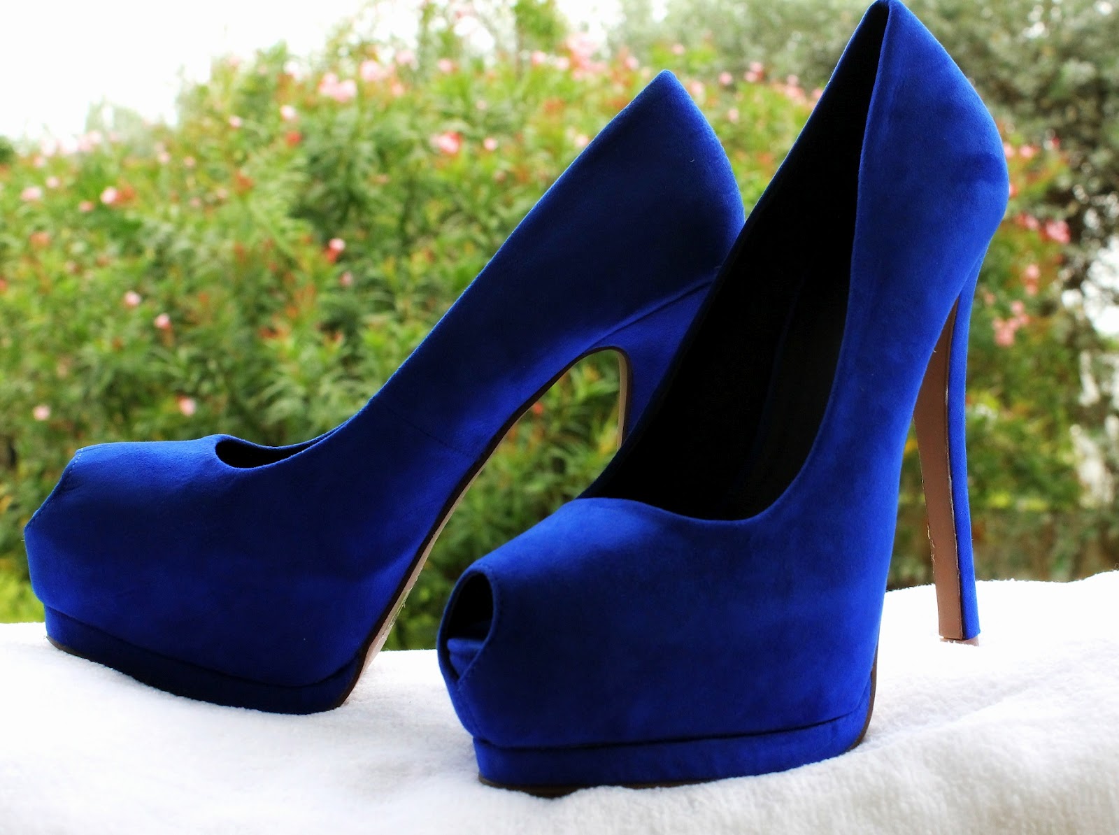 Blue Suede Shoes.... ~ SHADES N STYLES