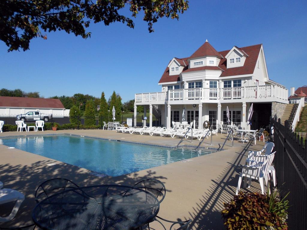 Garden Unit Available in Geneva Landings