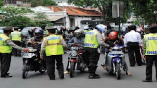 Arti Penting Hukum yang Berlaku dalam Kehidupan Bermasyarakat dan