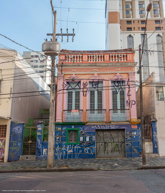 Casa antiga na Rua Paula Gomes