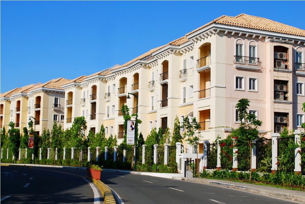 Global City and McKinley Hill Condo Philippines McKinley Hill Garden Villas 1 Ready for