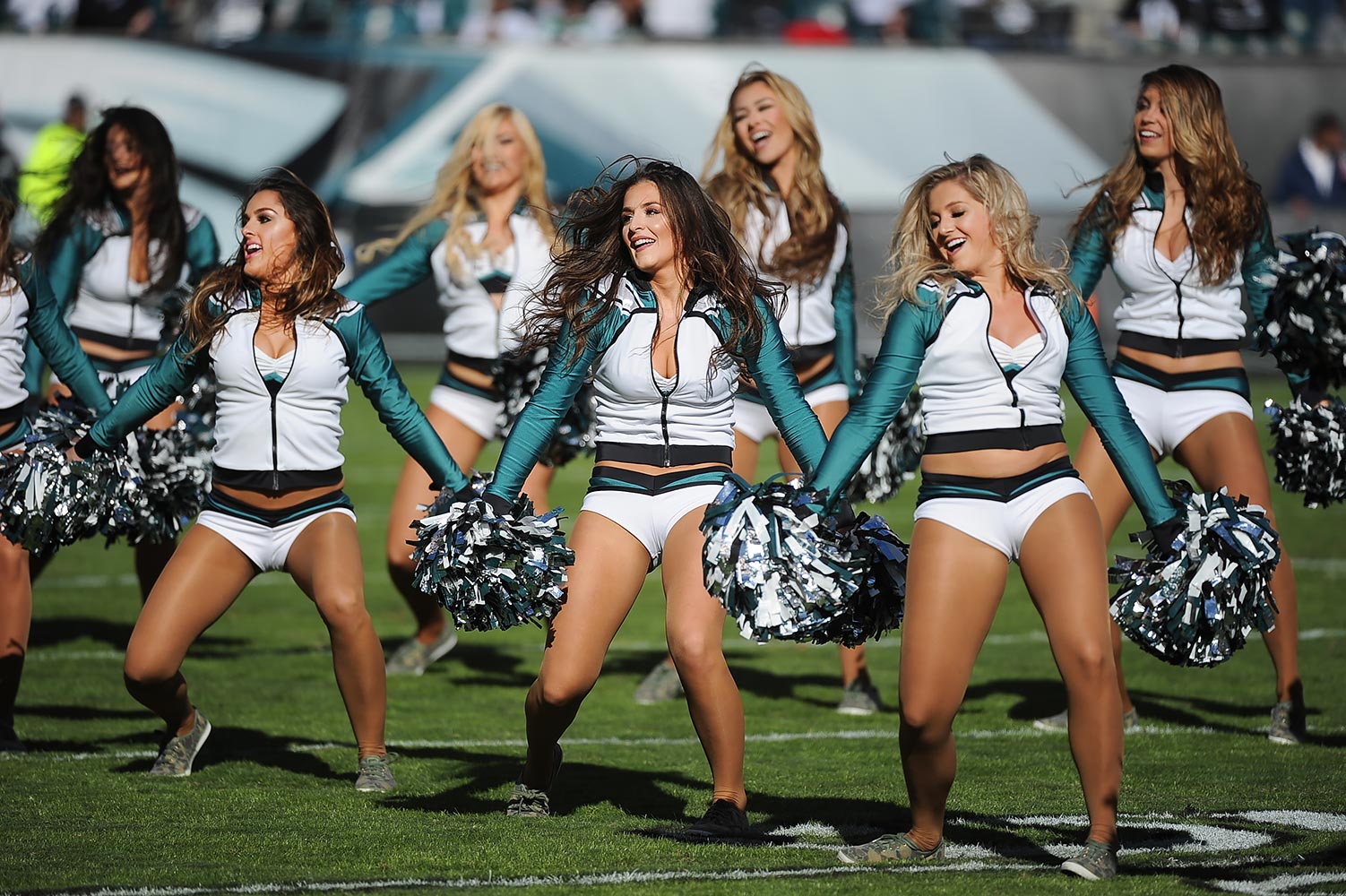 10 Most Popular Cheerleading Squads In The World TenBuzzfeed