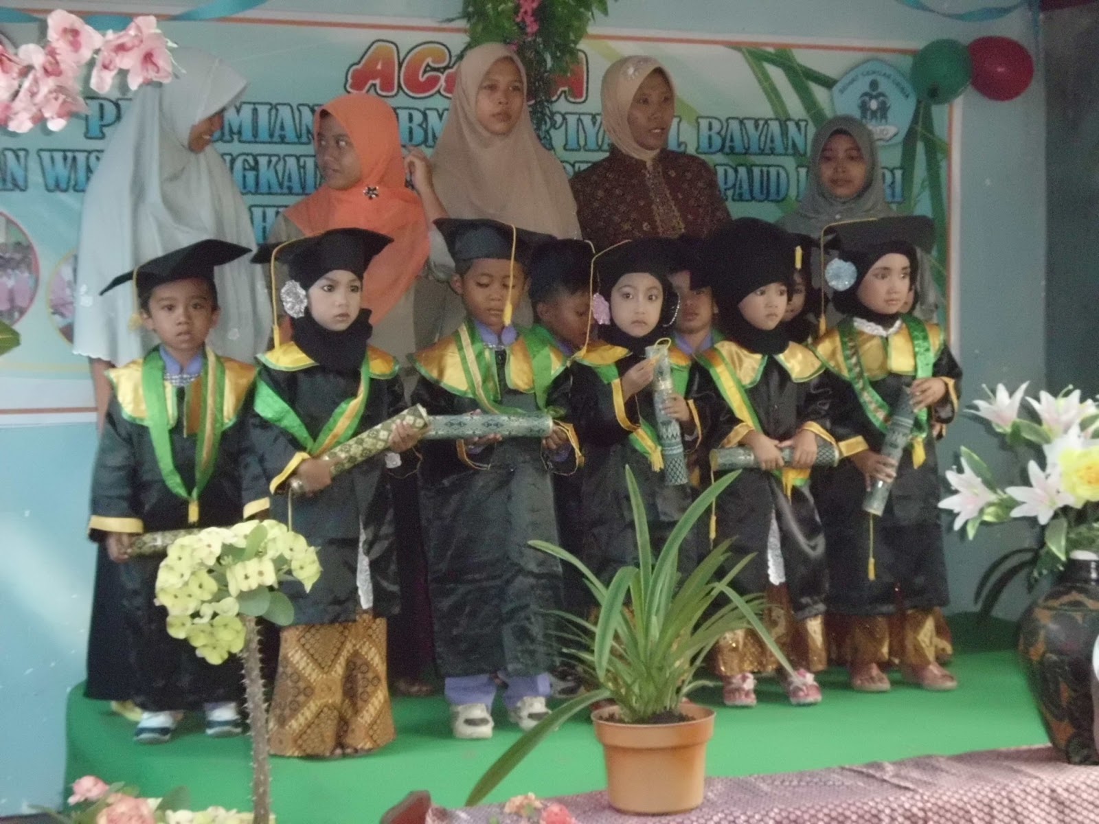 PAUD LESTARI WISUDA ANGKATAN KEII PAUD LESTARI