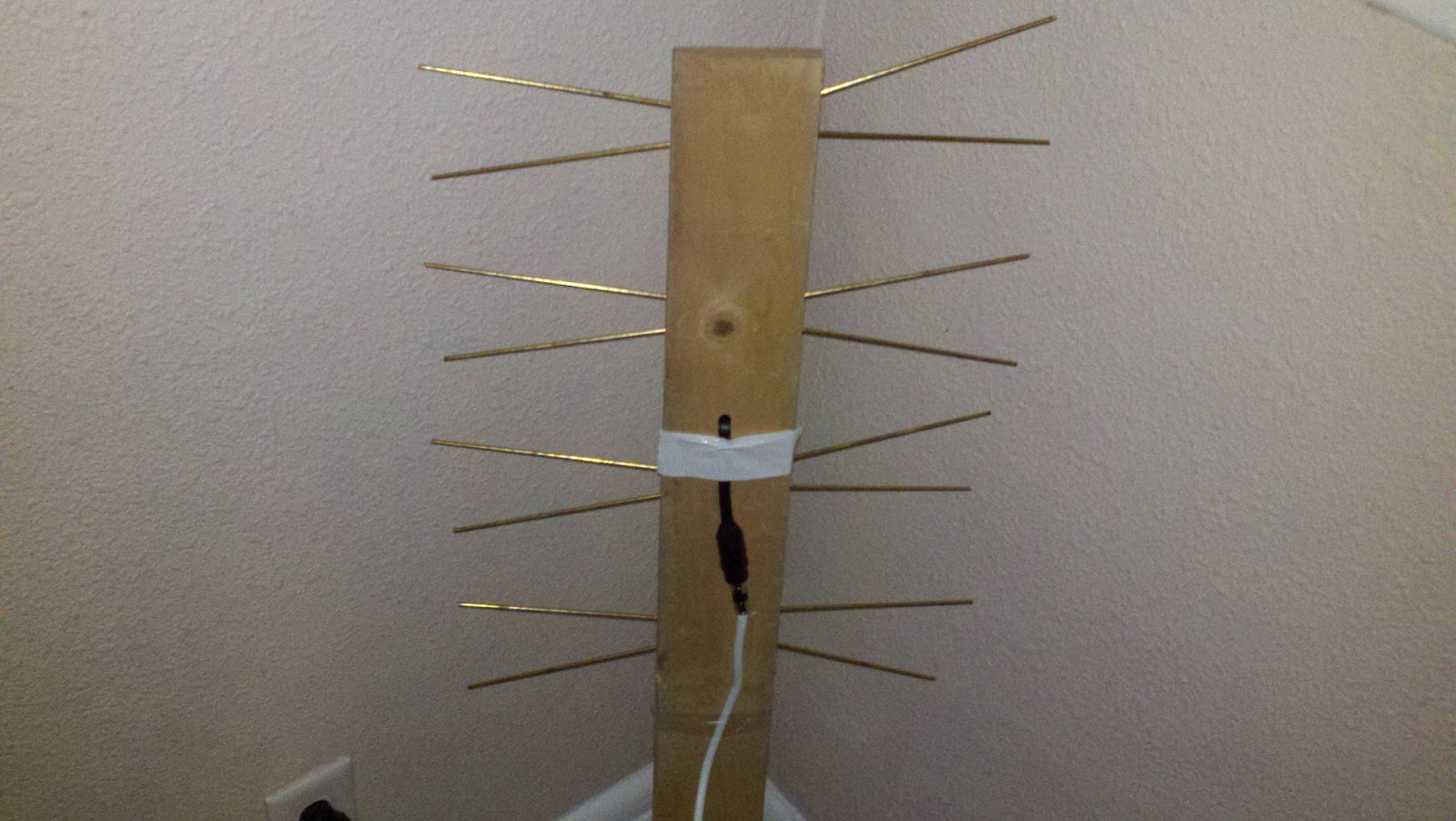 K7ZGQANTENNAS,P.F.O. Skunkworks Cutting the cable! Homemade TV antenna!