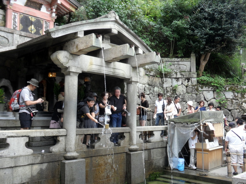 Kyoto Kiyomizudera and Teapot Lane.