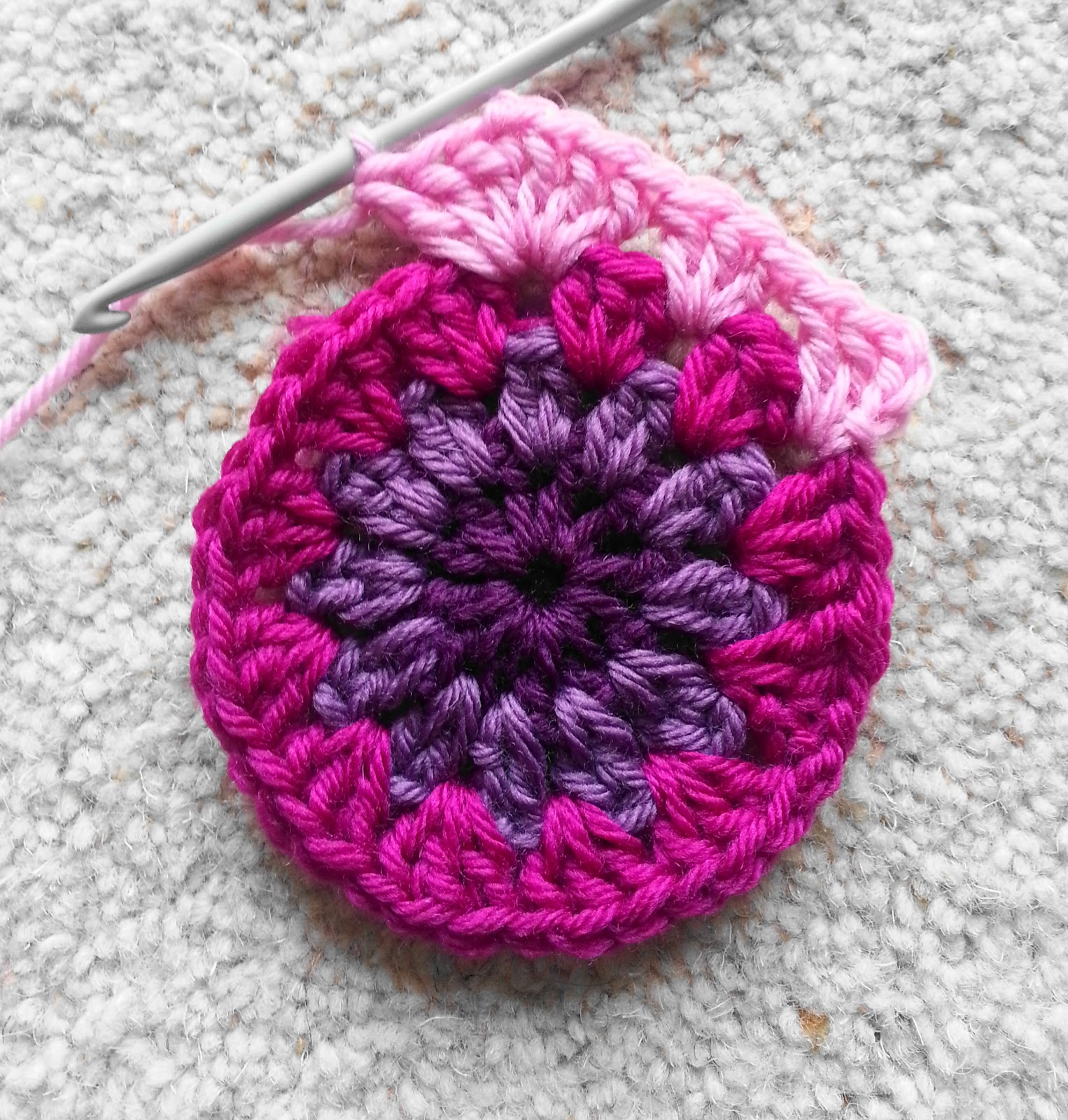 lavender-and-wild-rose-crochet-starburst-hexagon-pattern-tutorial