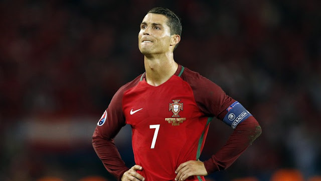 Manusia Terkuat asal Islandia Ini Sebut Ronaldo `Banci` Manusia Terkuat asal Islandia Ini Sebut Ronaldo `Banci`