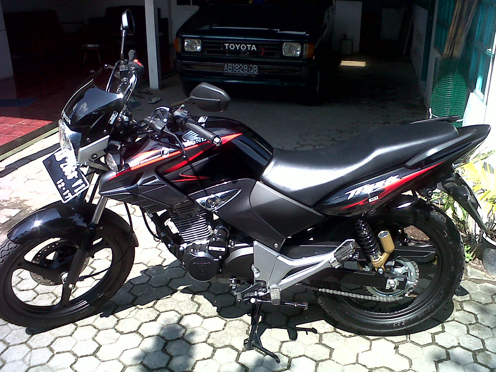 Pepakan Honda Tiger Revo 2013