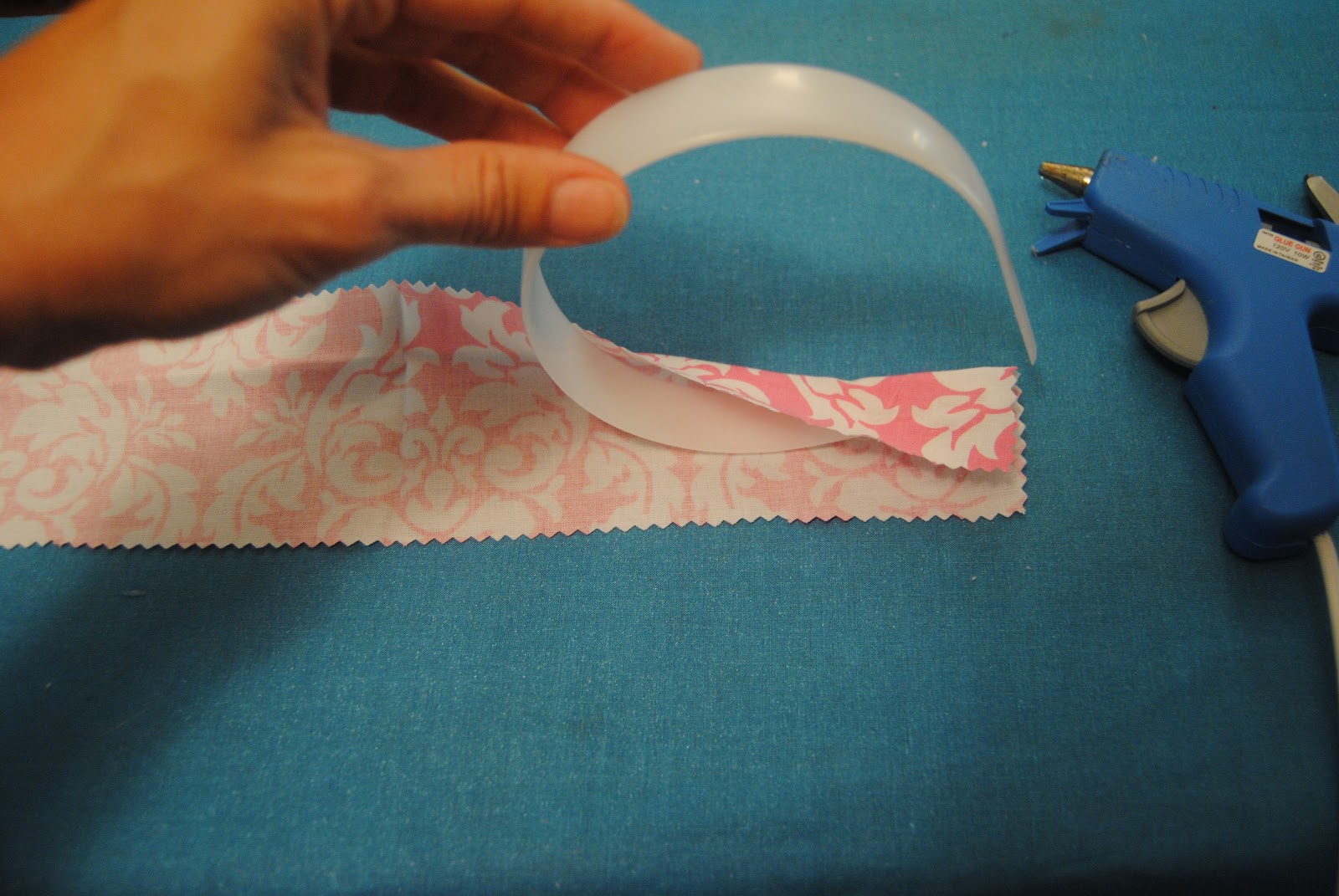 SIGnature Creations DIY Fabric Covered Headband with Bow/Flower Attachment
