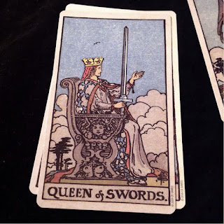 寶劍皇后 Queen of Swords