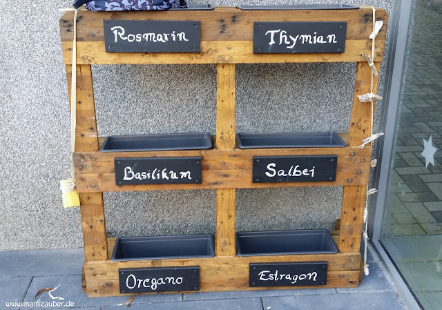 DIY Kräuterbeet aus Europaletten - Ein Hauch mediterranem ...