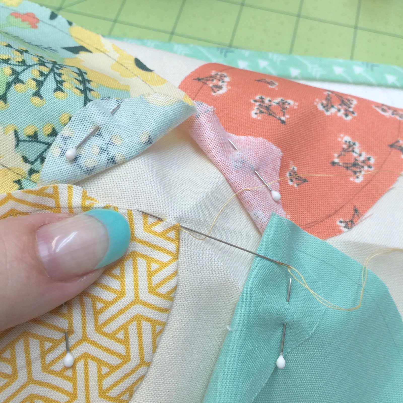 Bee In My BLOOM Sew Simple Shapes Traditional Hand Applique