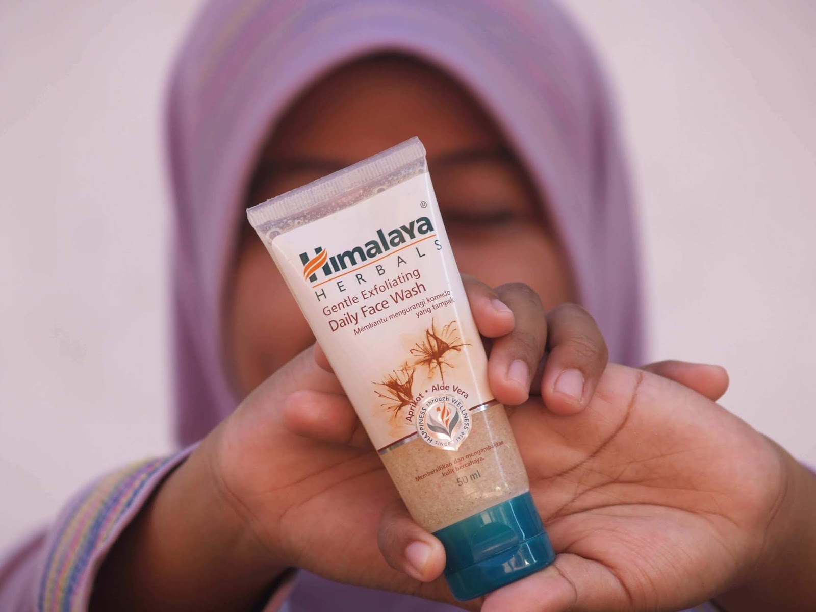 harga himalaya gentle exfoliating daily face wash
