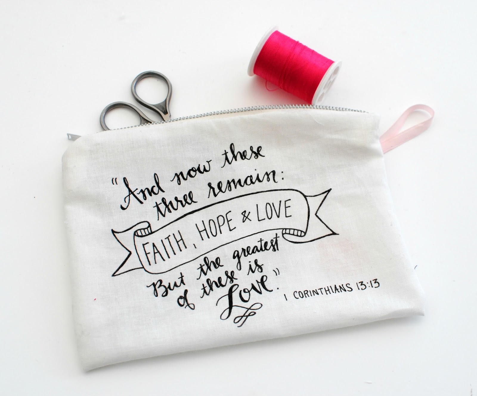 Trash To Couture DIY Custom Zipper Pouch.