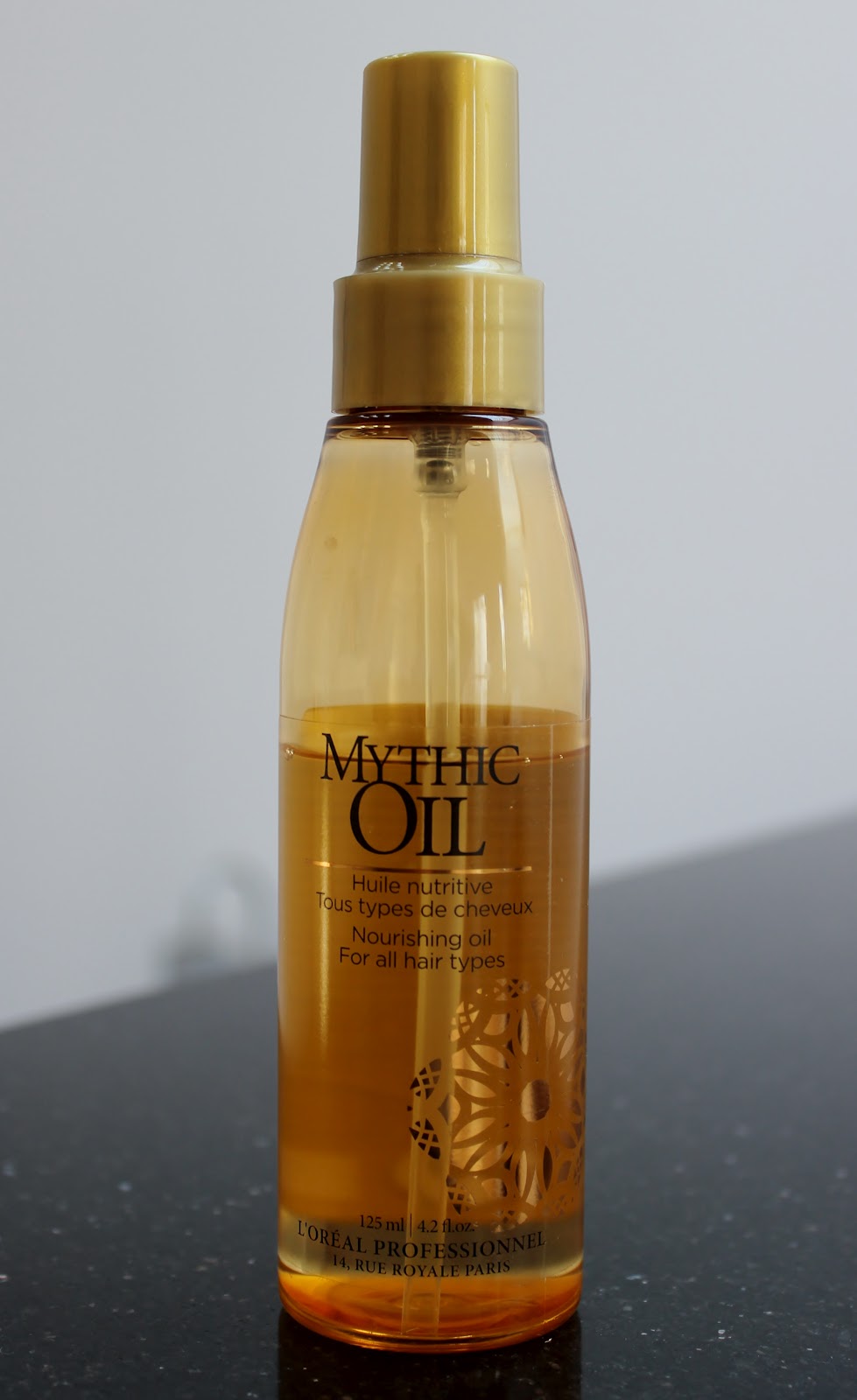 My Makeup Blog: makeup, skin care and beyond: Have You Met Mythic Oil?