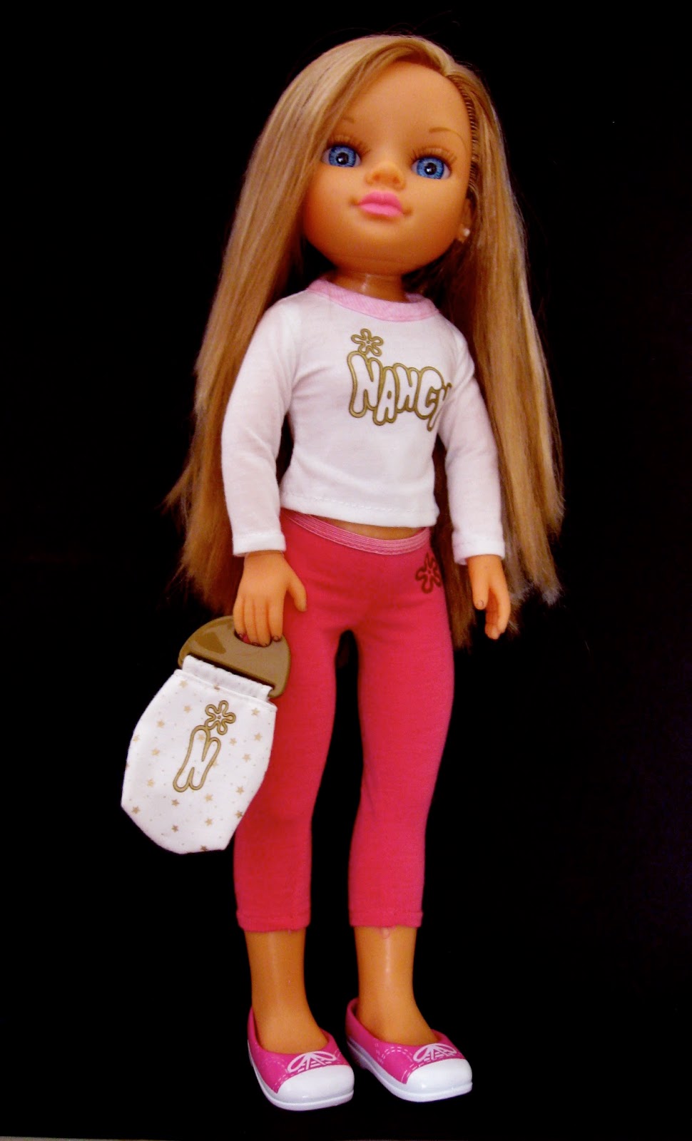 La coleccionista de muñecas extraordinarias Nancy