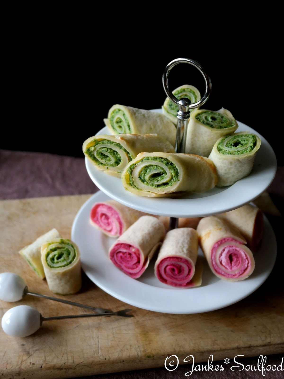 Jankes Seelenschmaus: Crepes-Röllchen mit Winterpesto Jankes Seelenschmaus: Crepes-Röllchen mit Winterpesto