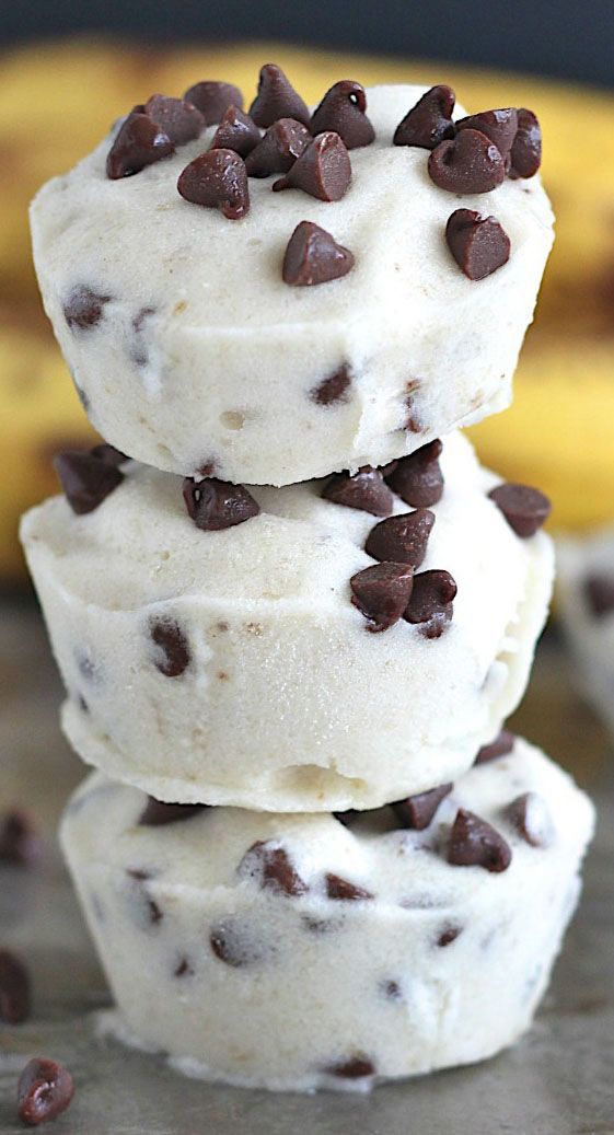 TWO-INGREDIENT BANANA CHOCOLATE CHIP ICE CREAM BITES #banana #chocolate #chocolatechip #icecream #bites #healthyrecipes #healthyfood #healthysnacks TWO-INGREDIENT BANANA CHOCOLATE CHIP ICE CREAM BITES #banana #chocolate #chocolatechip #icecream #bites #healthyrecipes #healthyfood #healthysnacks