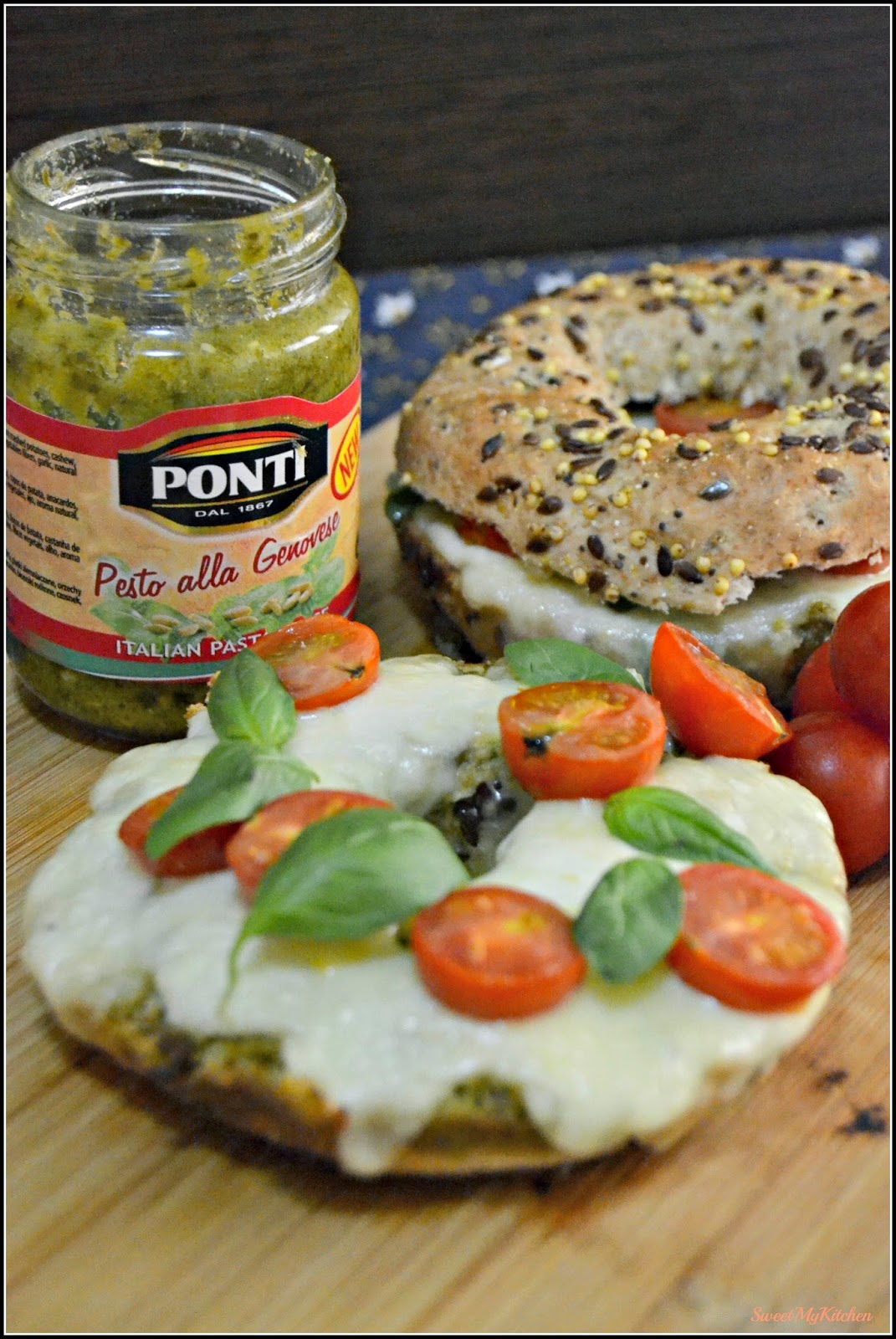 Sweet my Kitchen Bagel de pesto, tomate e mozzarella