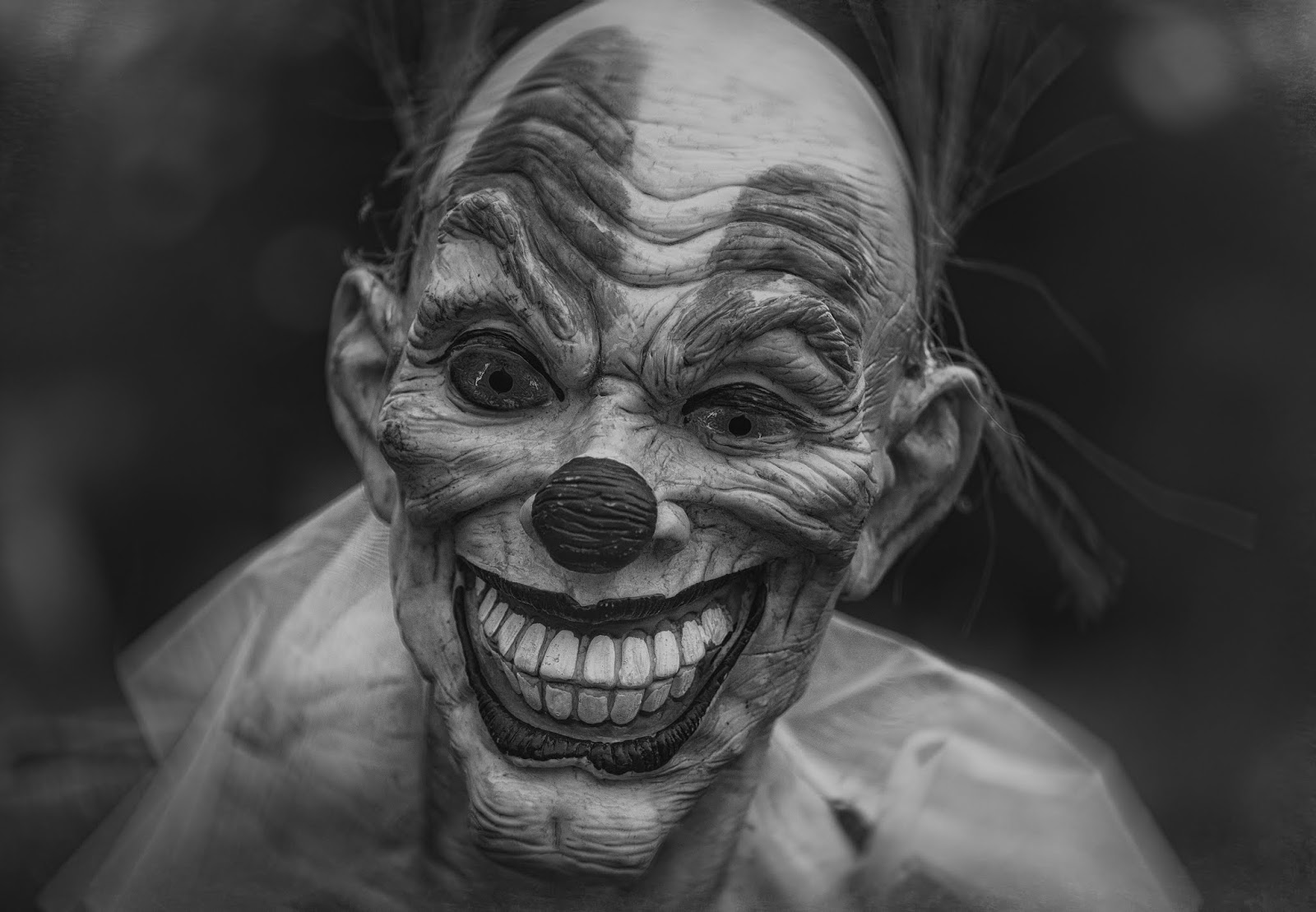 SCARY HORROR STUFF: 6 Funny Horror Music Videos That'll Make You Blow