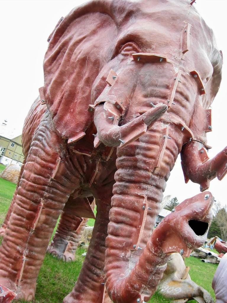 The Fiberglass Statue Graveyard of Sparta Kuriositas