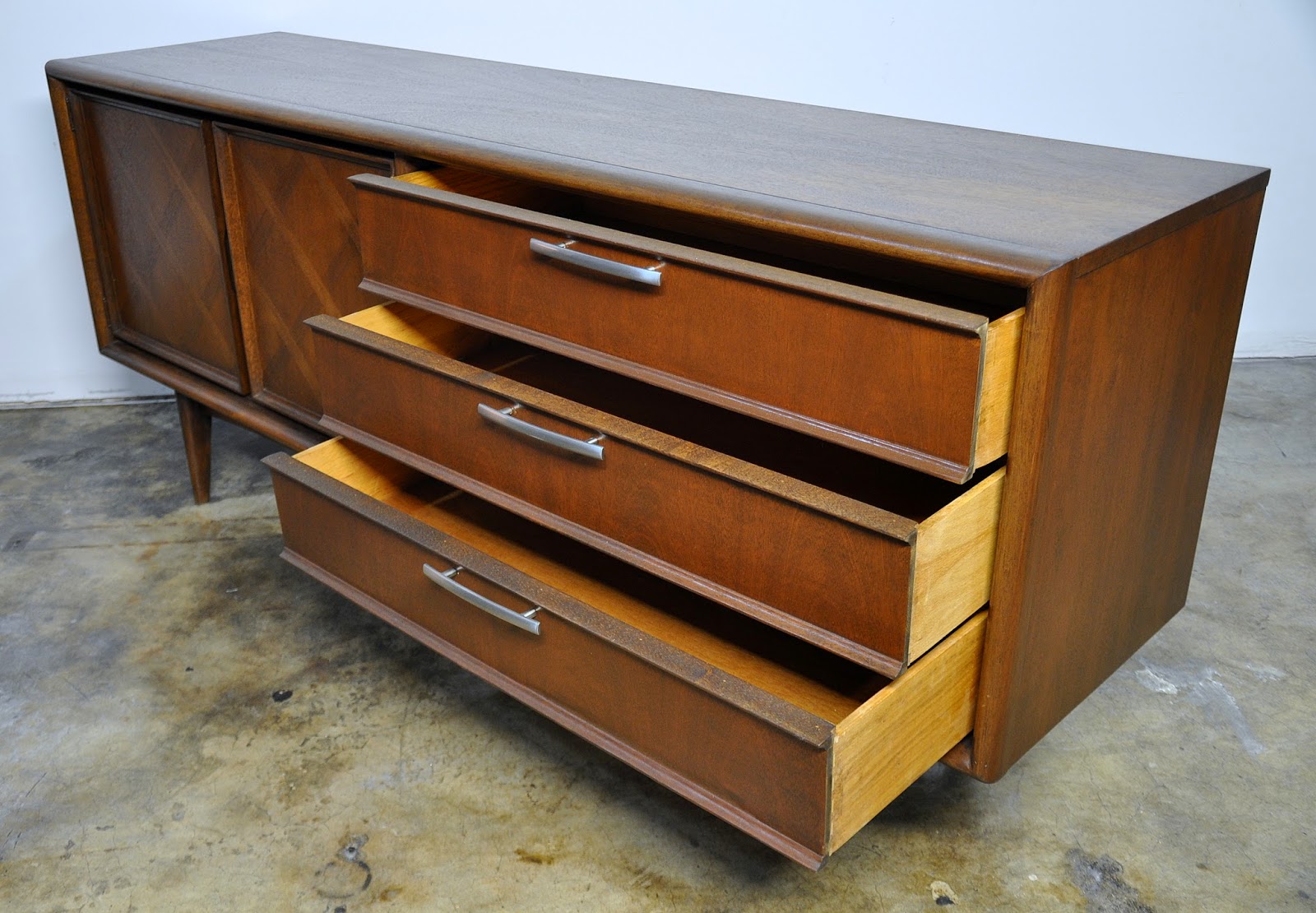 SELECT MODERN United Furniture 6' Triple Dresser / Credenza
