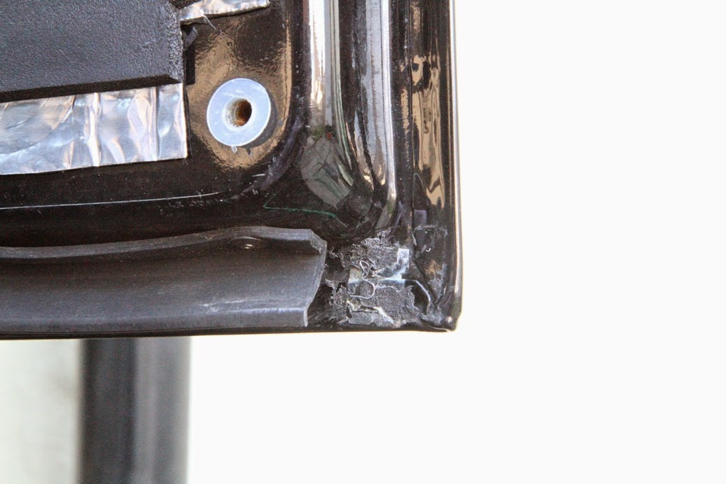 Defender 90 XS: Upgraded Door Bottom Seals