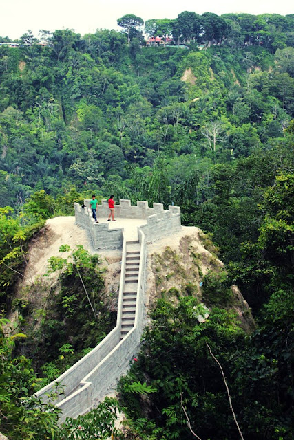 Pemandangan indah the Great Wall Koto Gadang