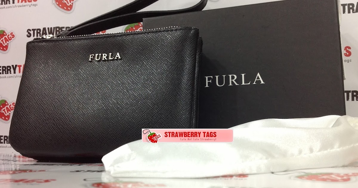~StrawBerry TaGs~: FURLA Saffiano Leather 3-pc Linked Wristlet (in Black)